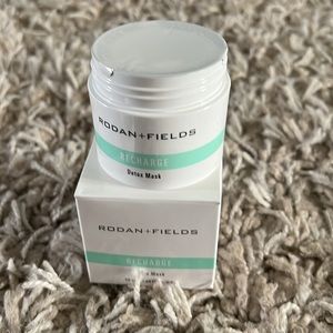 New: Rodan & Fields recharge detox mask